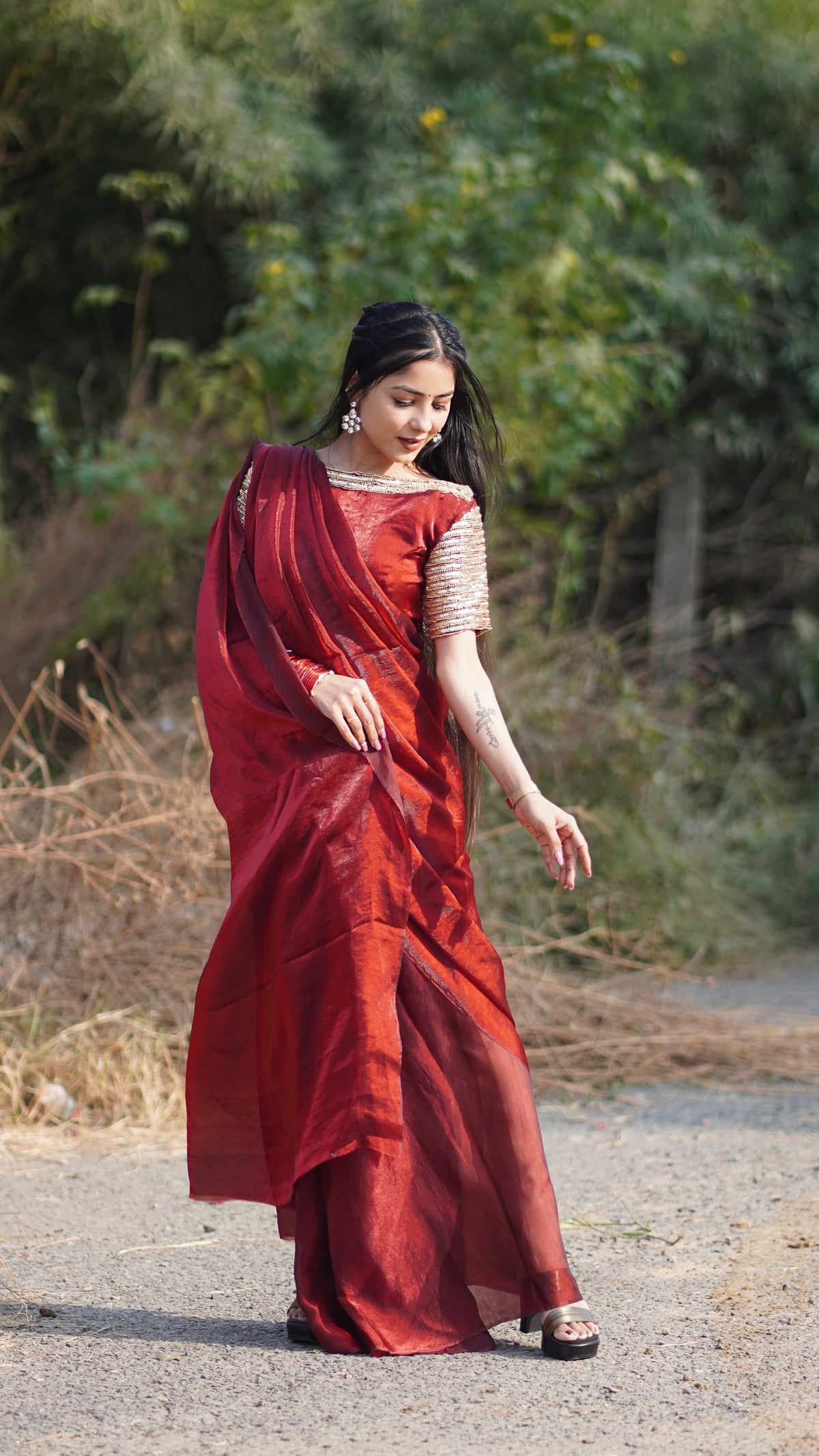 Super Trending: Handwork Space Silk Saree