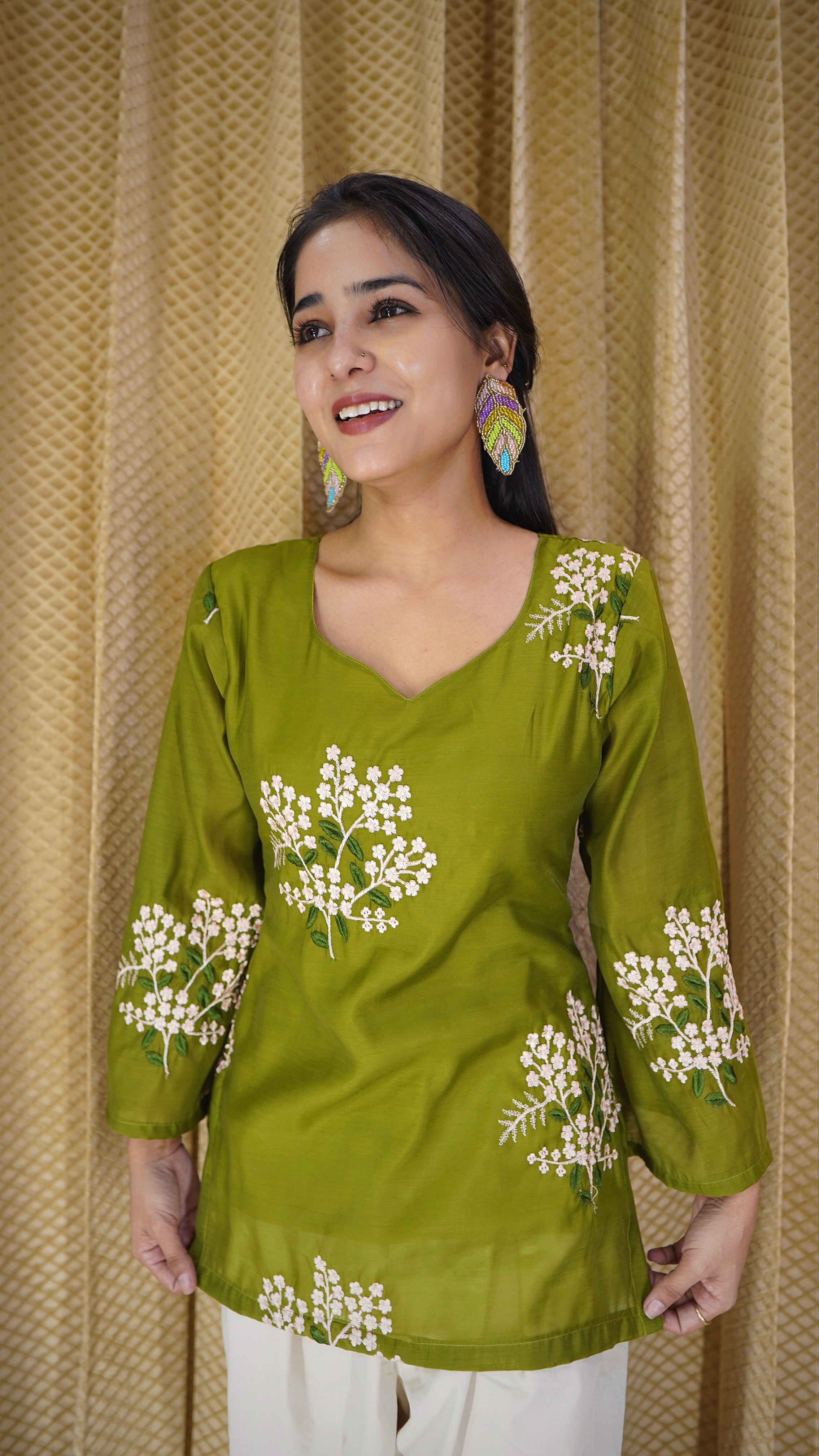 Elegant Chanderi Silk Thread-Work Kurti